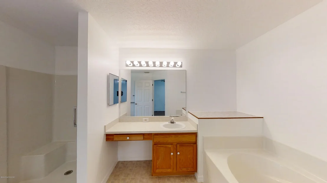 Photo of 6800 Cecil Road