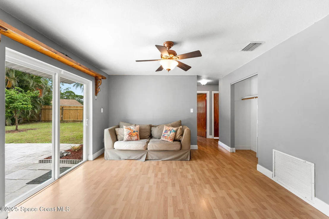 Photo of 2807 Golfview Drive