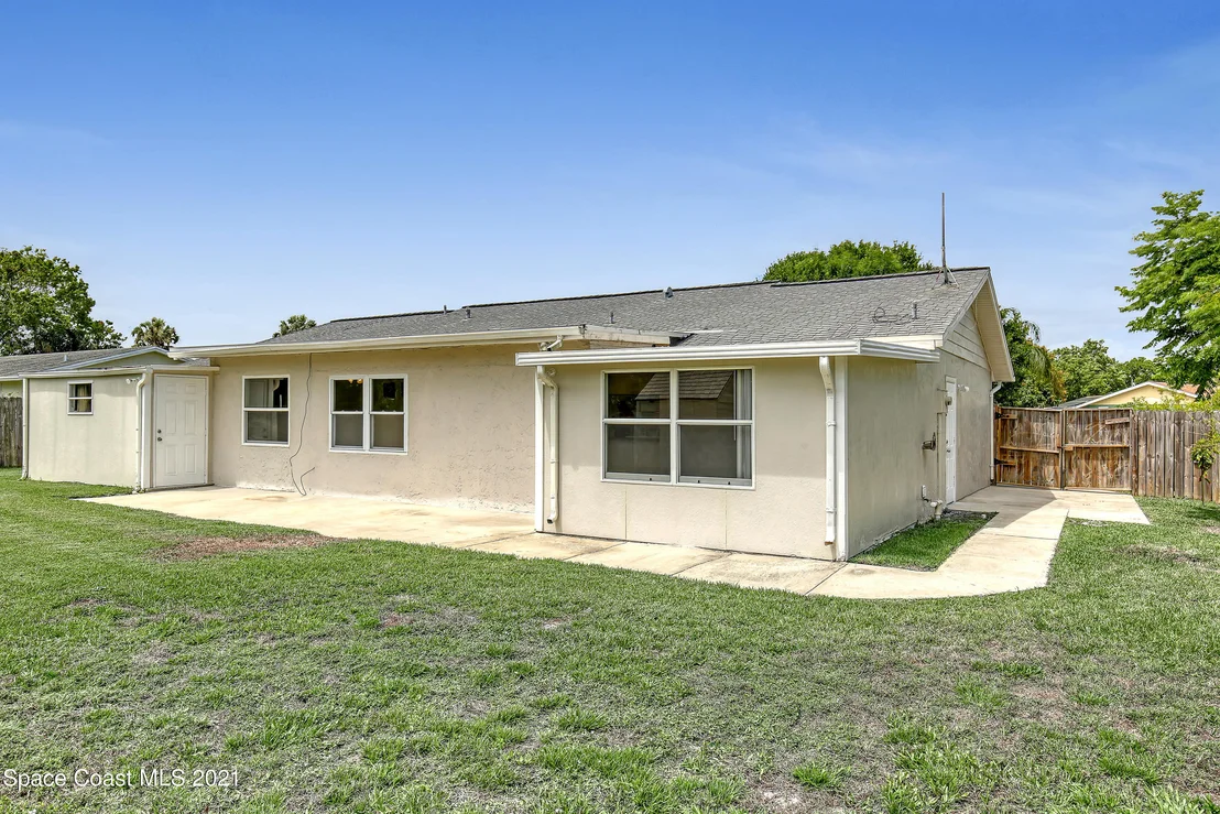Photo of 1415 Cindy Circle NE