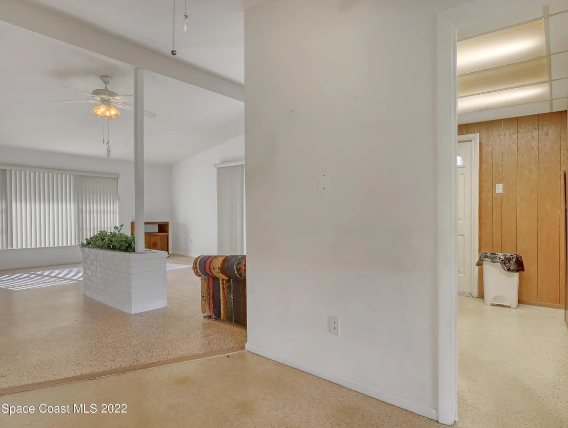 Photo of 1079 Cable Lane NE
