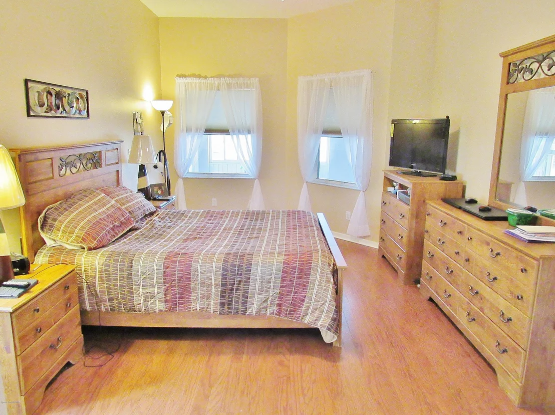 Photo of 969 Kingfisher Way