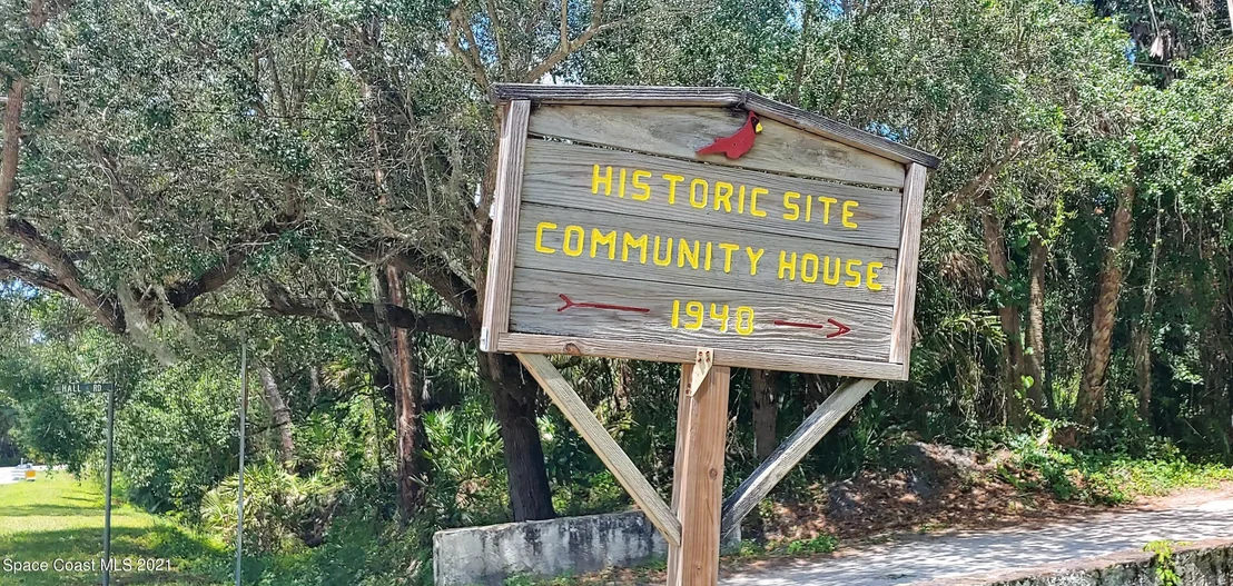 Photo of 5819 Crane Road