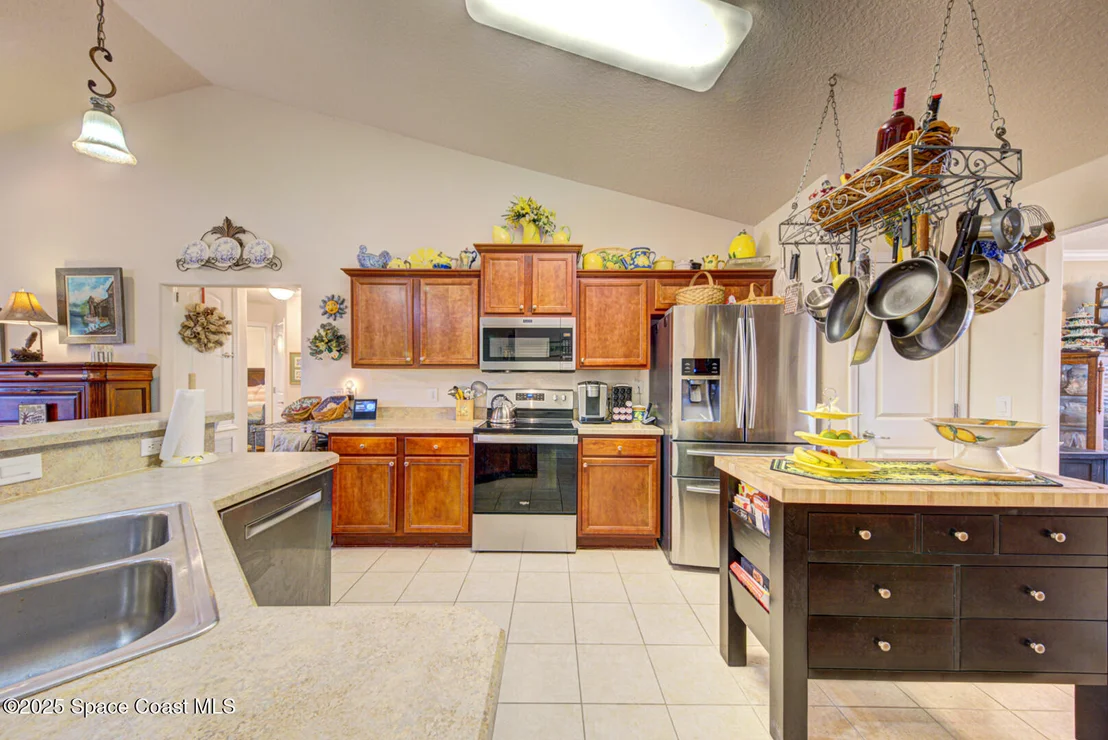 Photo of 1815 Botanica Circle