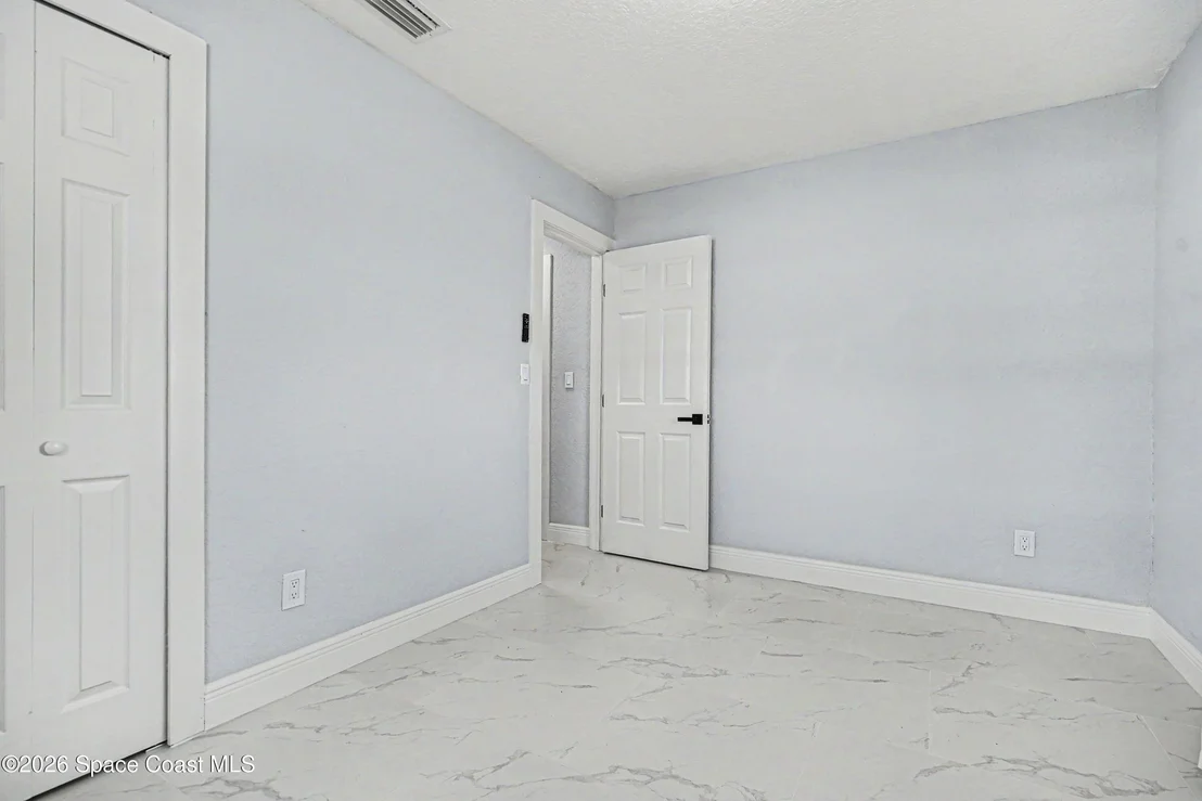 Photo of 2004 Tyler Avenue