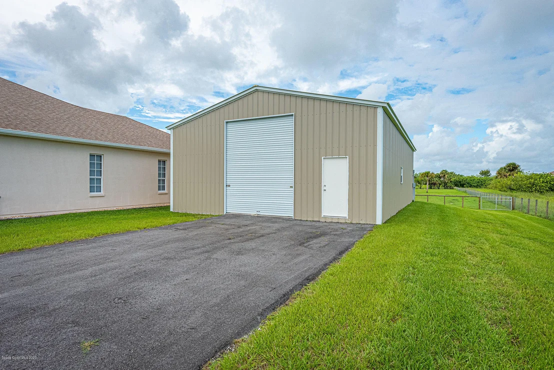 Photo of 1008 Daisy Lane