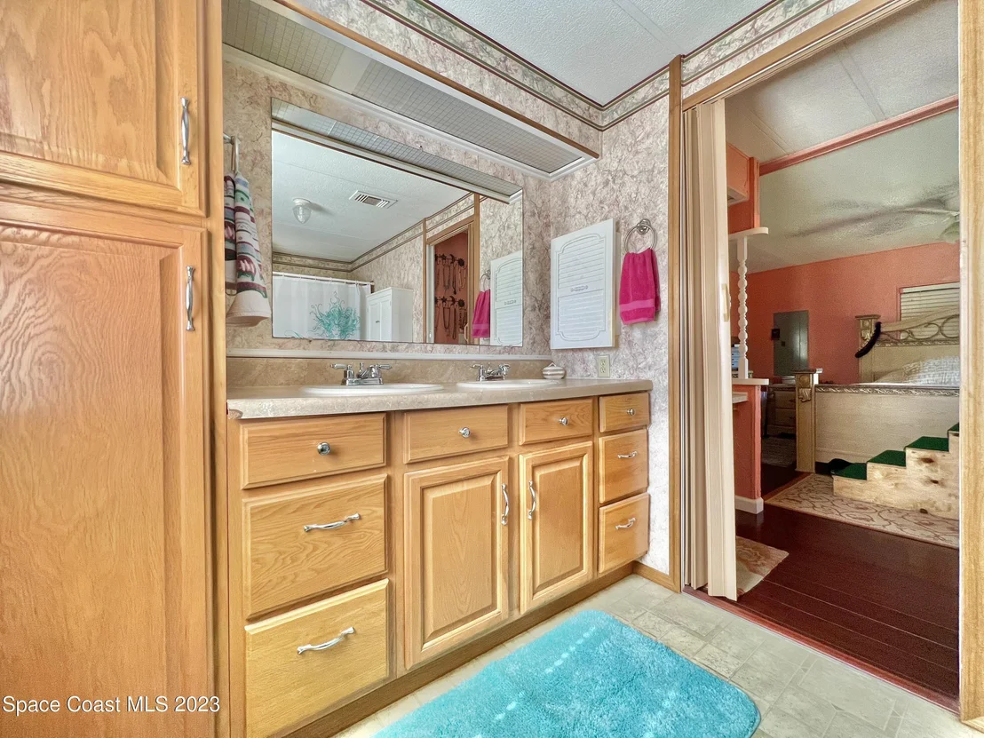 Photo of 1749 Coco Plum Street NE