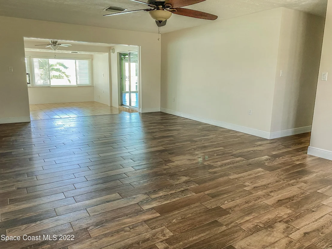 Photo of 469 Penguin Drive