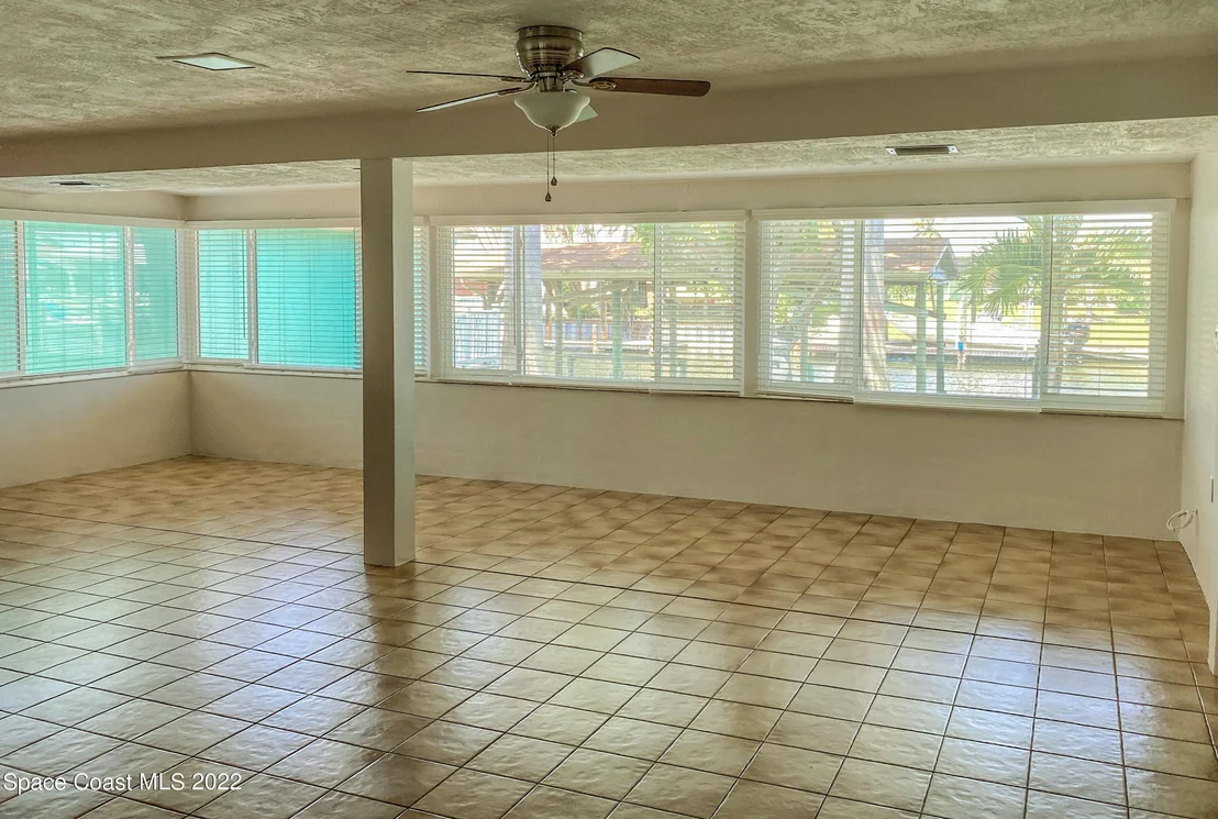 Photo of 469 Penguin Drive