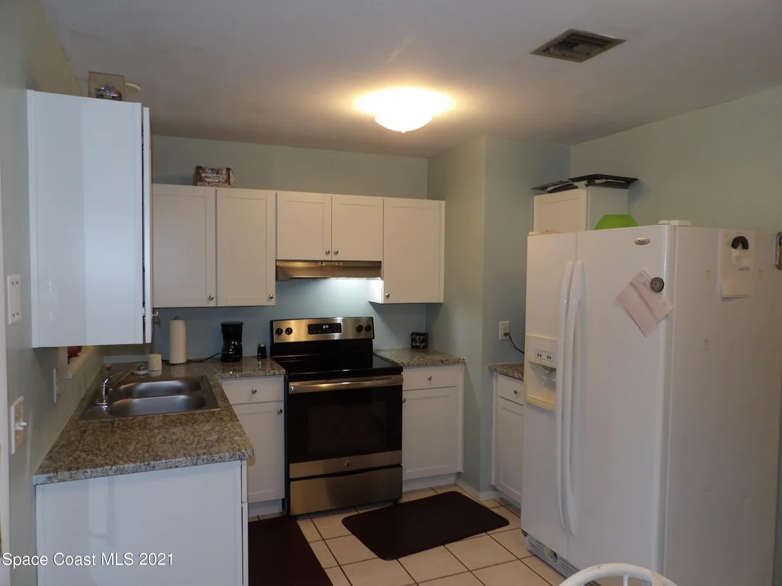 Photo of 797 Bianca Drive NE