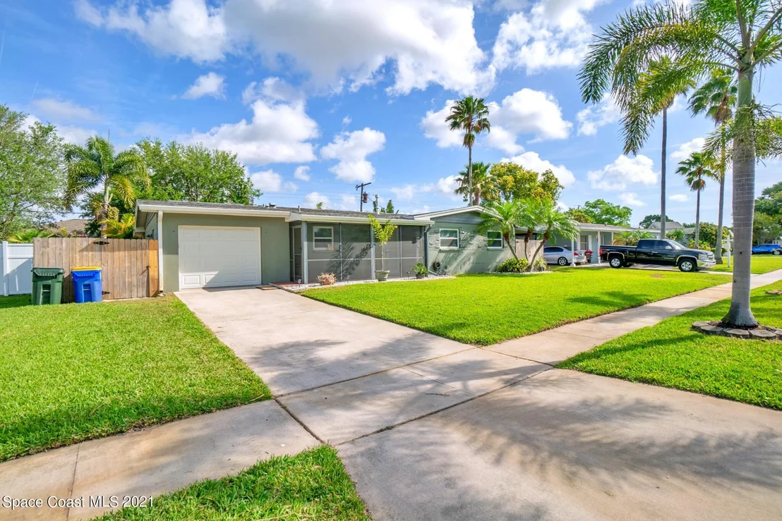 Photo of 1096 Madrid Road