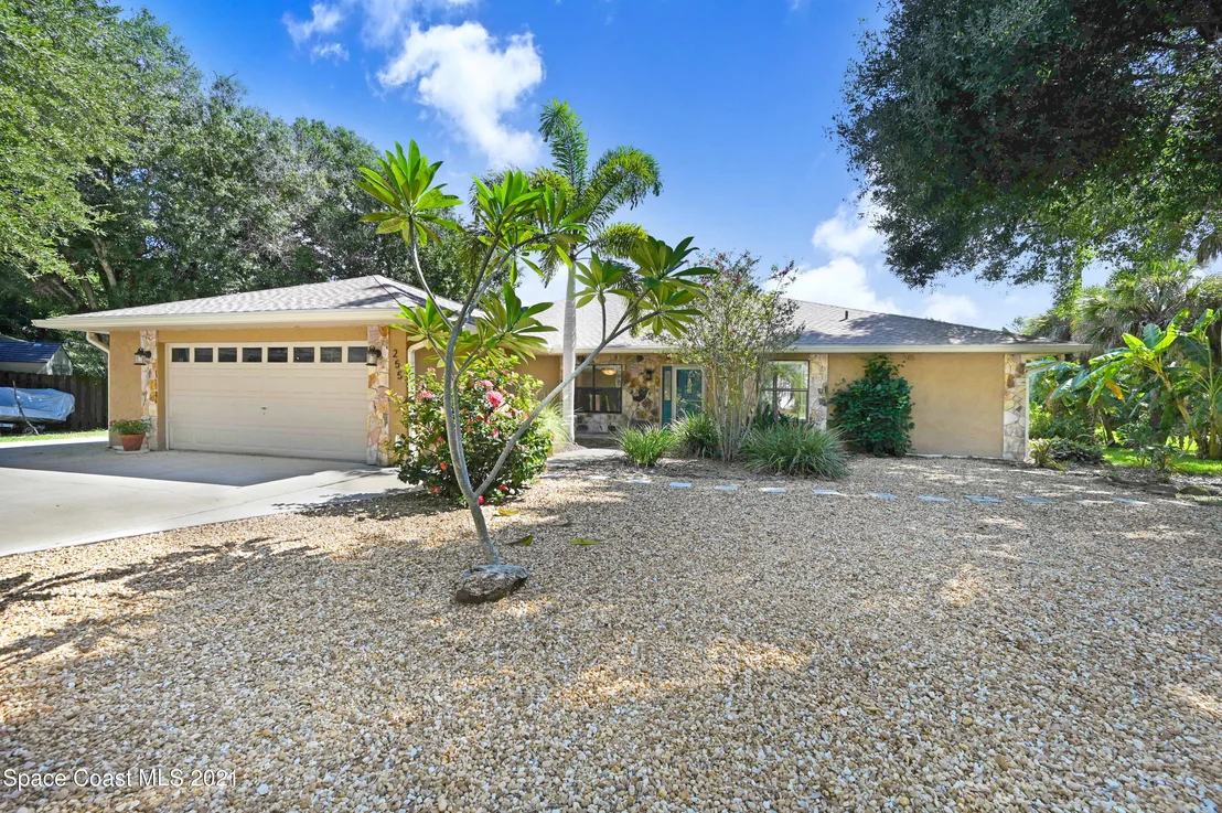 Photo of 255 River Road Circle