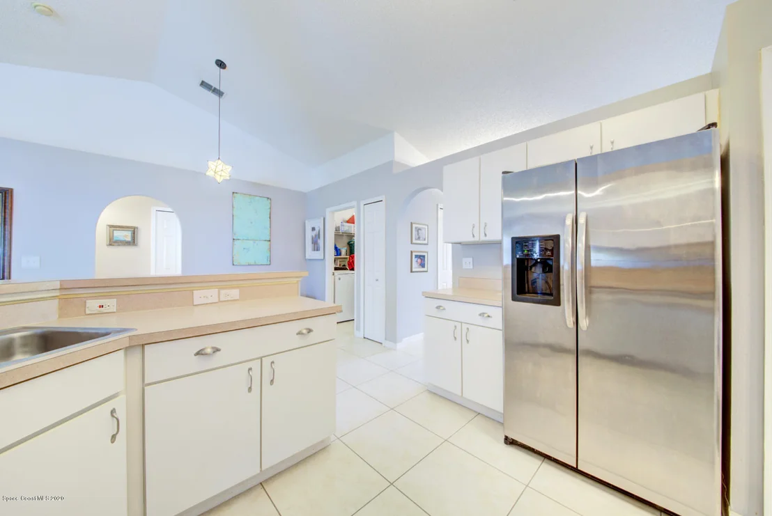 Photo of 2380 High Ridge Road