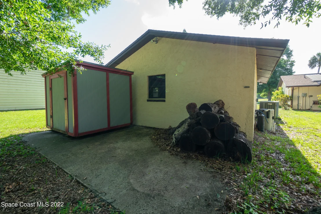 Photo of 2190 N Singleton Avenue