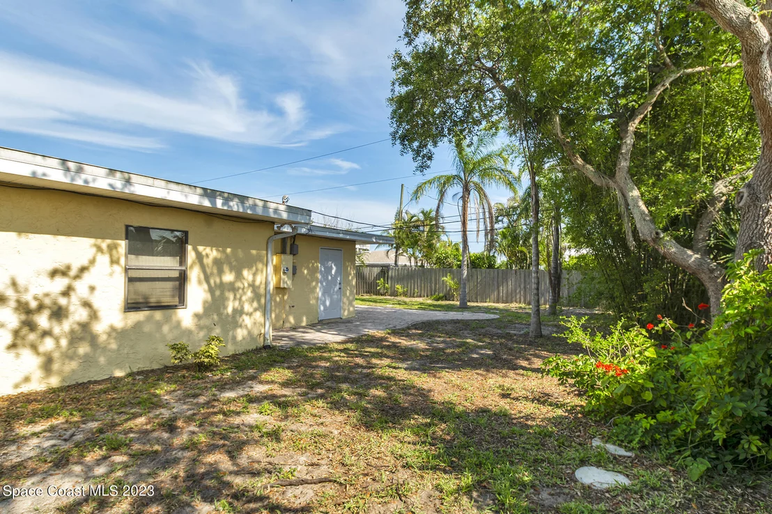 Photo of 325 Cinnamon Drive