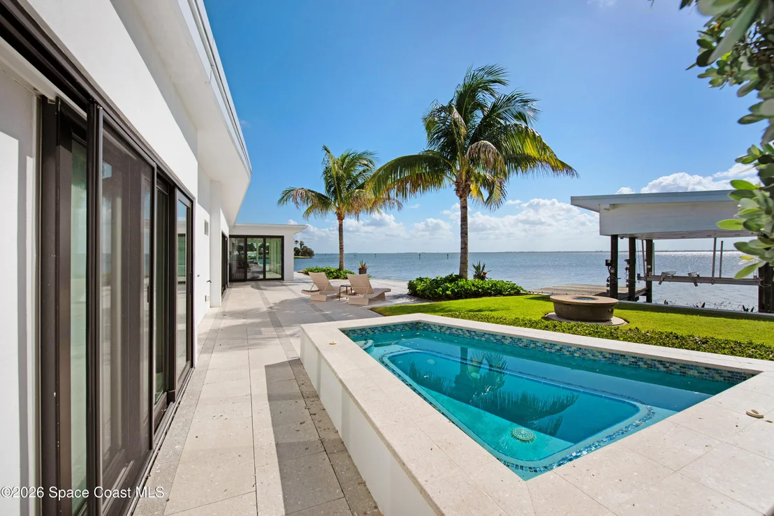 Photo of 93 W Bay Drive