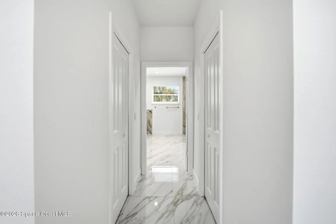 Photo of 2180 Cogan Drive SE