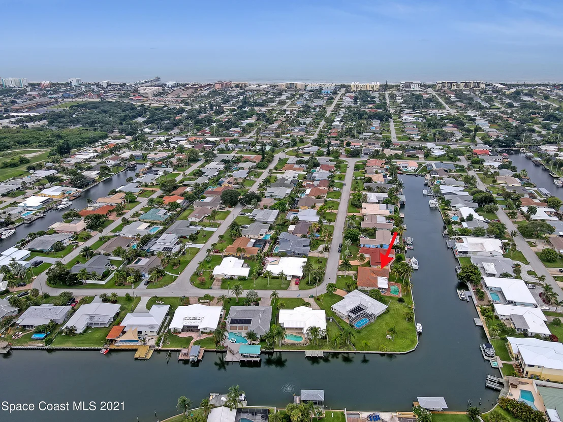Photo of 375 Dorset Drive