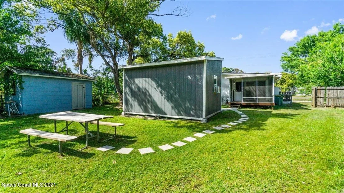 Photo of 7535 Sheridan Road