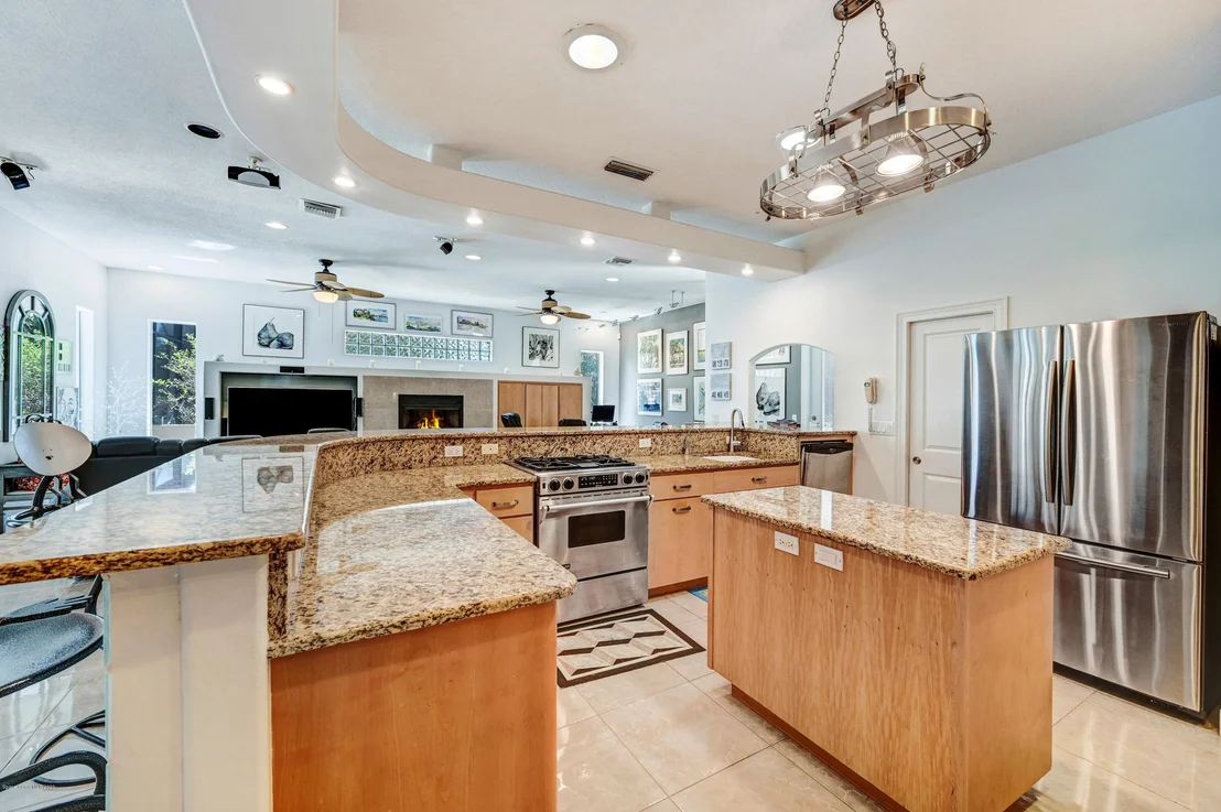 Photo of 5640 Willoughby Drive