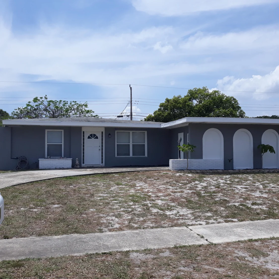 Photo of 954 Darwin Lane NE