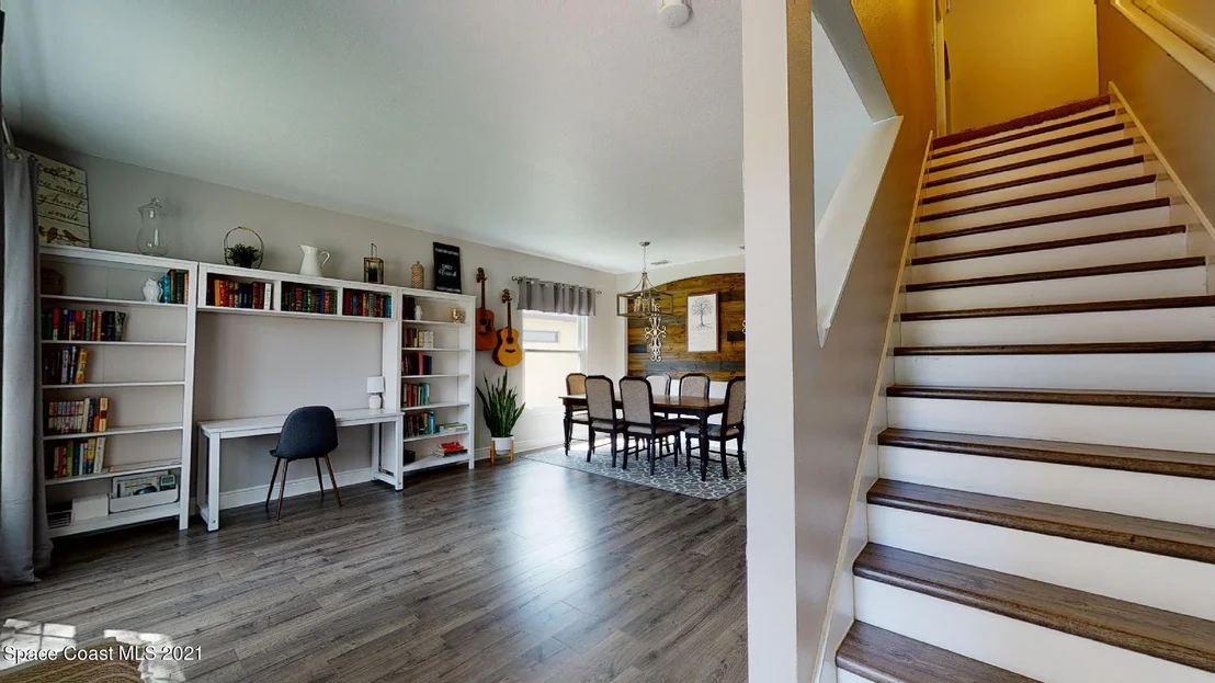 Photo of 505 Dryden Circle