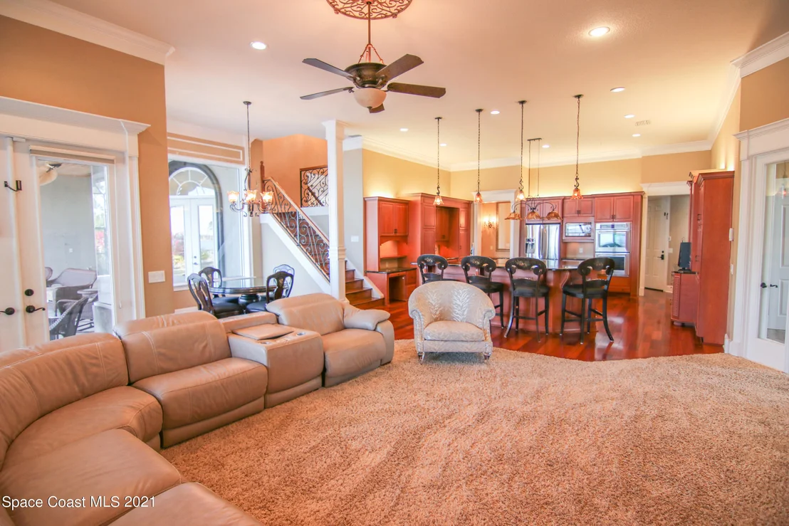 Photo of 228 Mclean Point