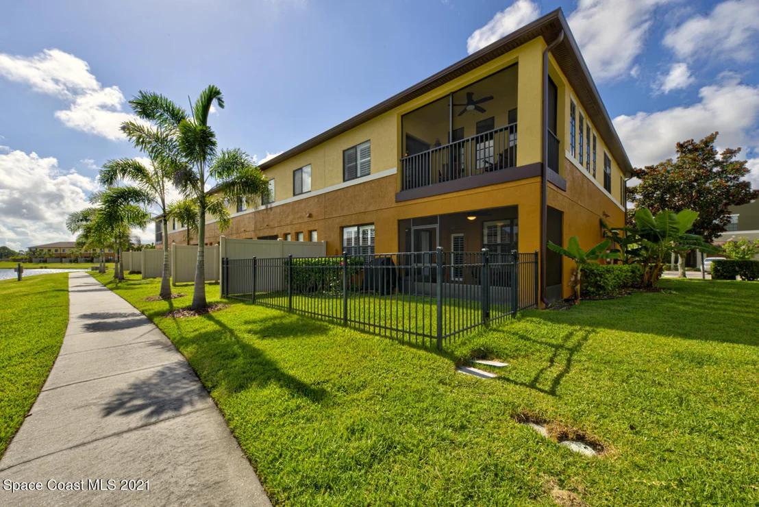 Photo of Unit 101 at 1340 Lara Circle