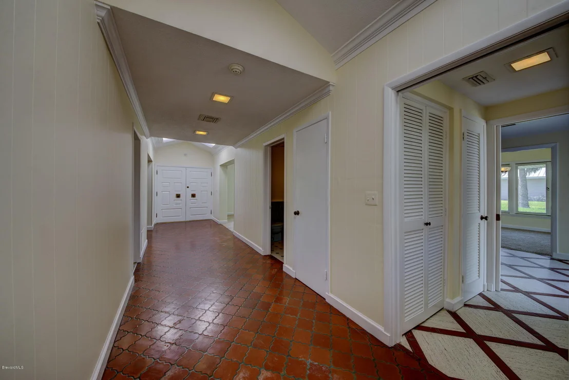 Photo of 2205 ROCKLEDGE Drive