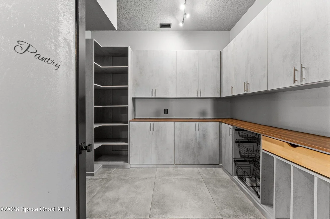 Photo of 2453 Westhorpe Drive