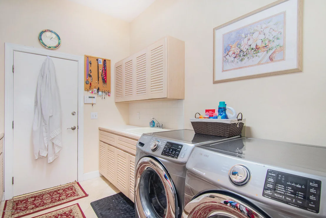 Photo of 717 Oak Park Drive