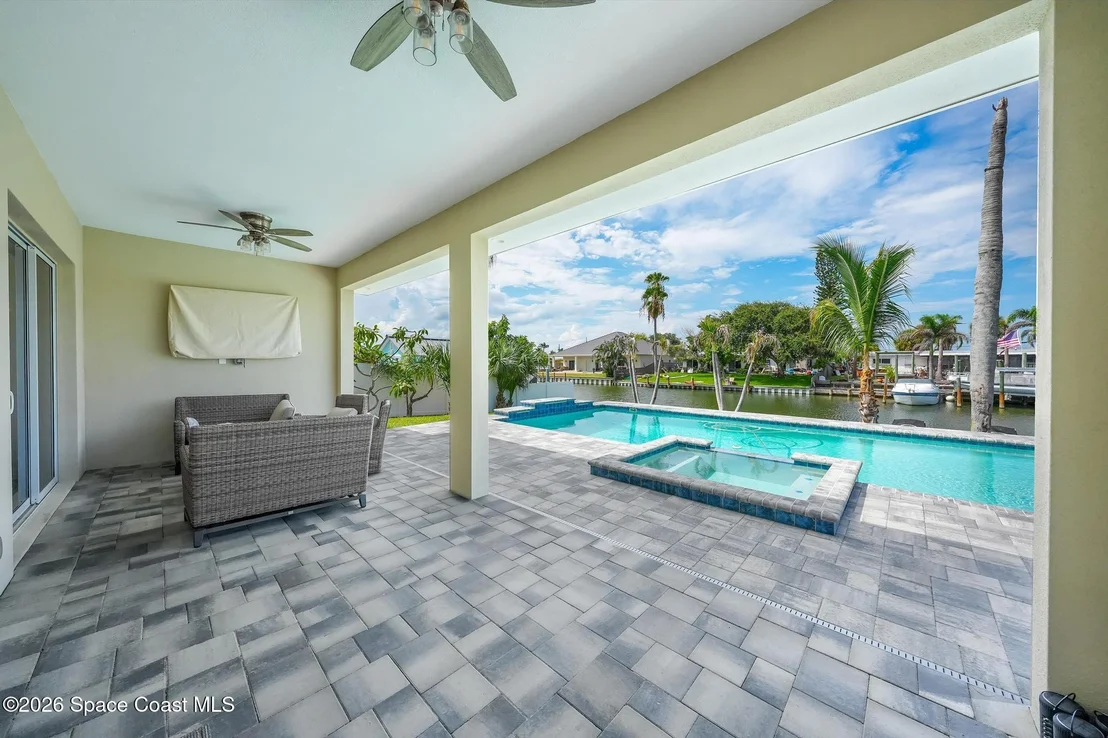 Photo of 318 Angelo Lane