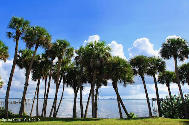 Photo of 3875 N Indian River Drive