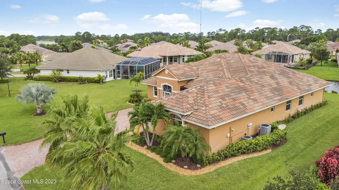 Photo of 7600 Fieldstone Ranch Square