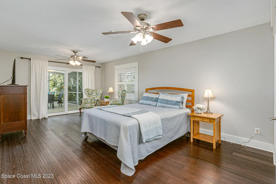 Photo of 844 W Whitmire Drive