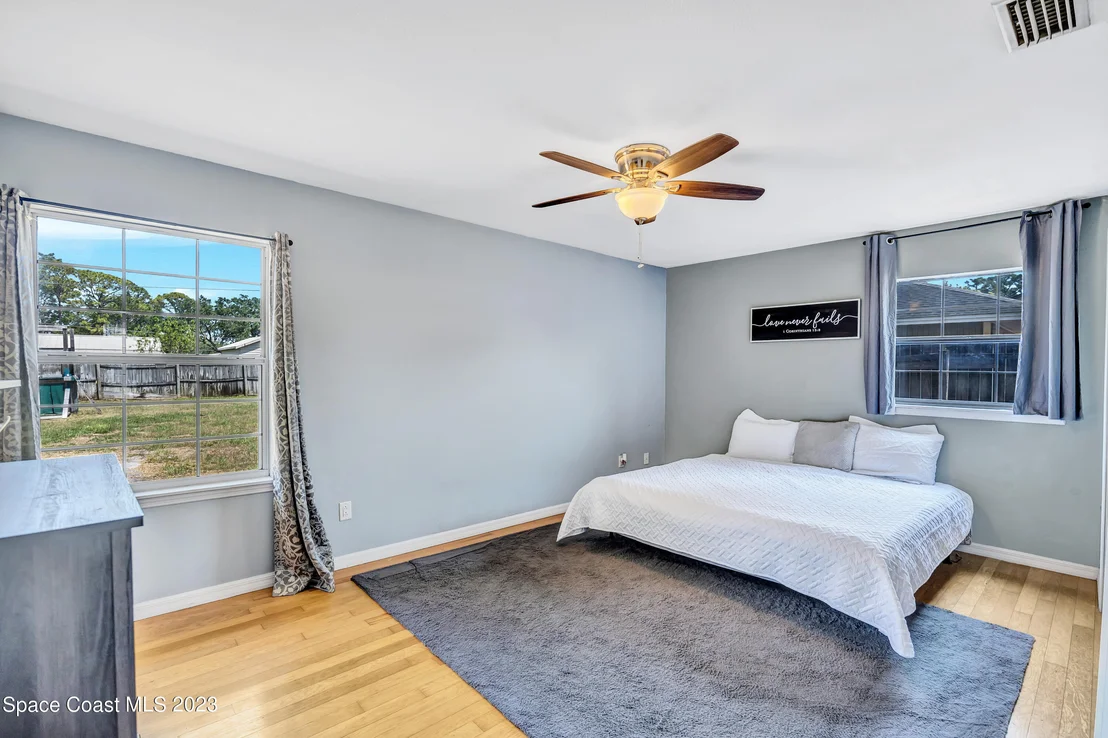 Photo of 5182 Jamaica Road
