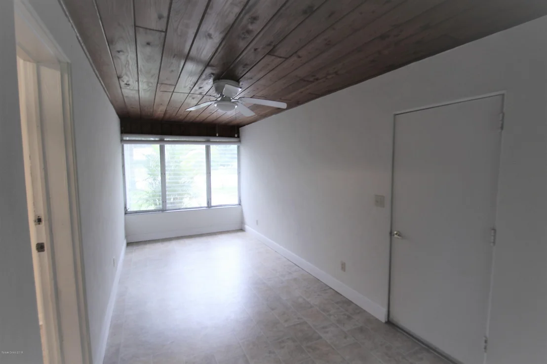 Photo of 1616 Airport Boulevard