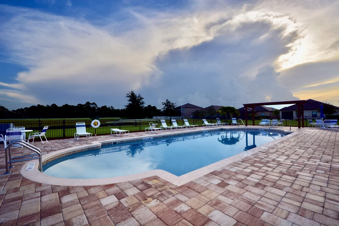 Photo of 559 Trymore Drive SE