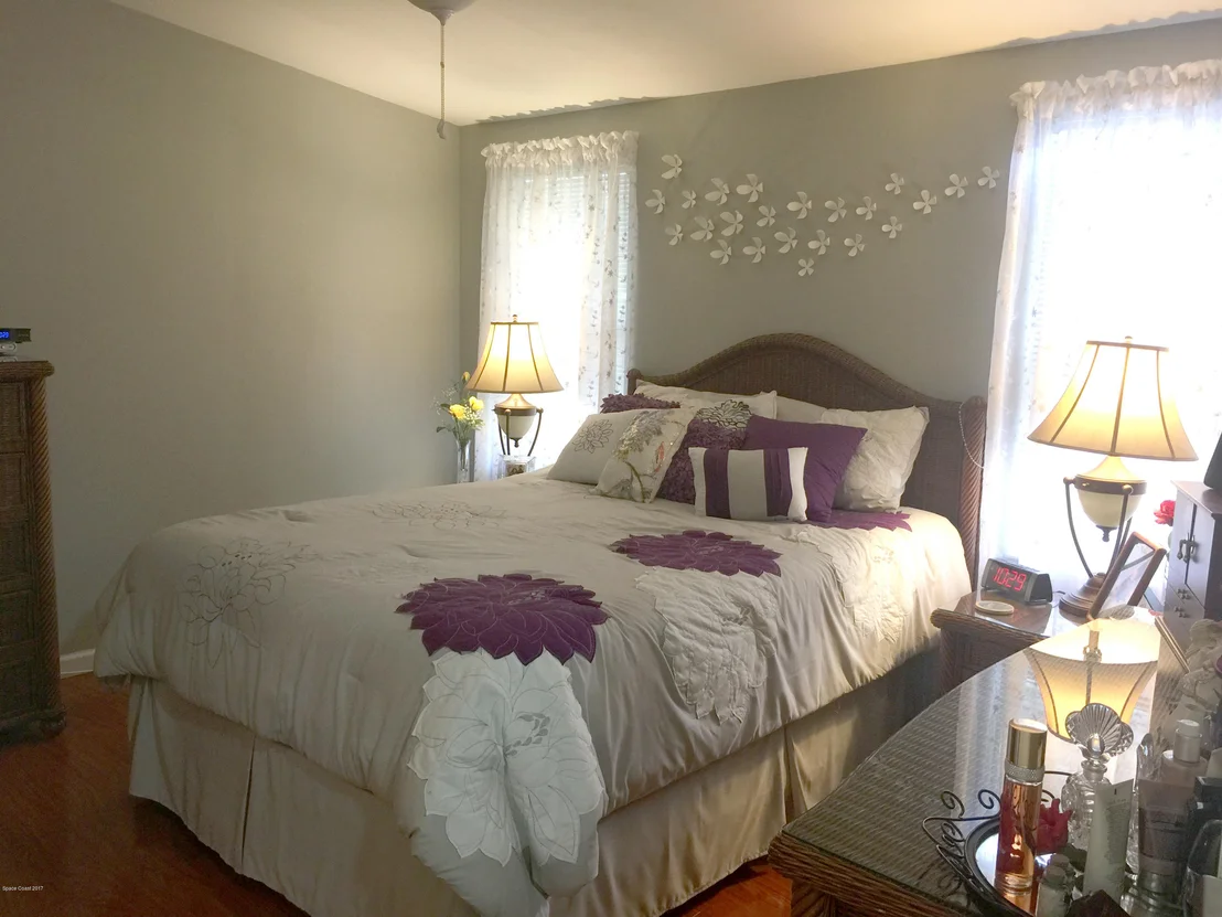 Photo of 2448 Coconut Palm Drive NE