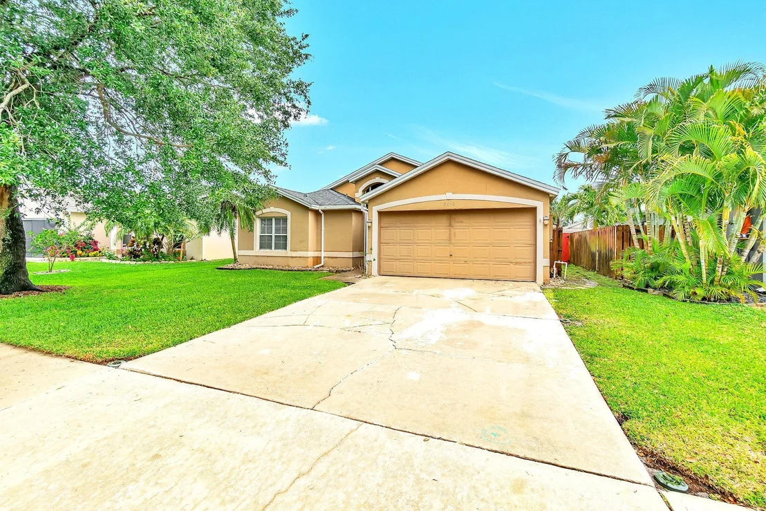 Photo of 8050 Bracken Lane