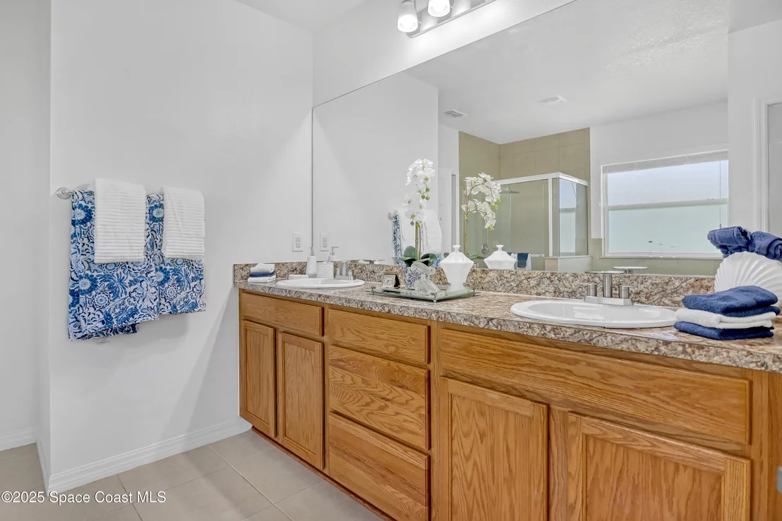 Photo of 1121 Morgan Circle NE