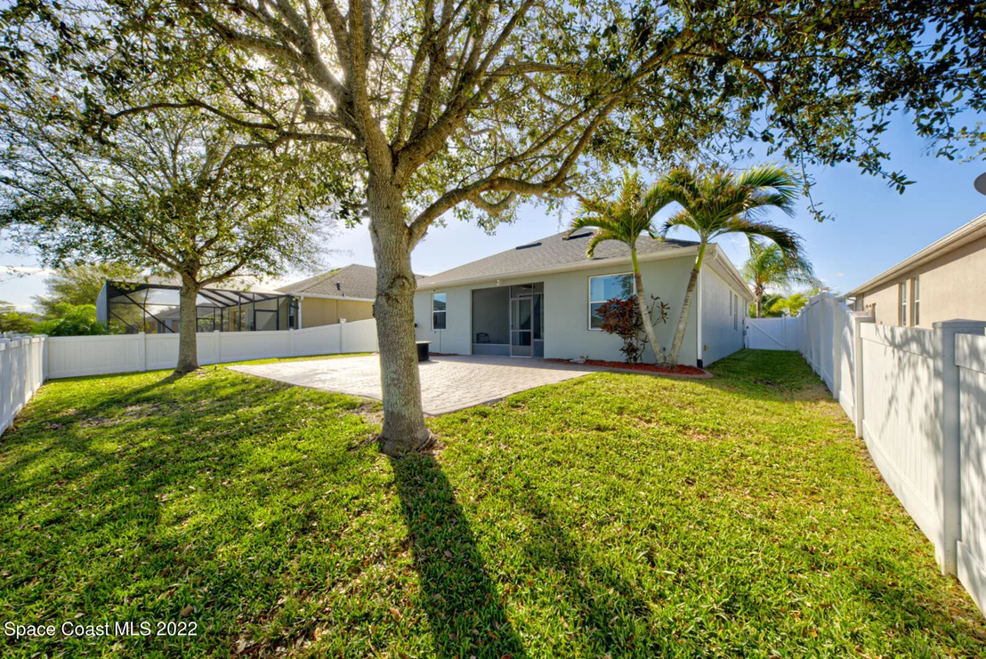 Photo of 1482 Hemingway Boulevard