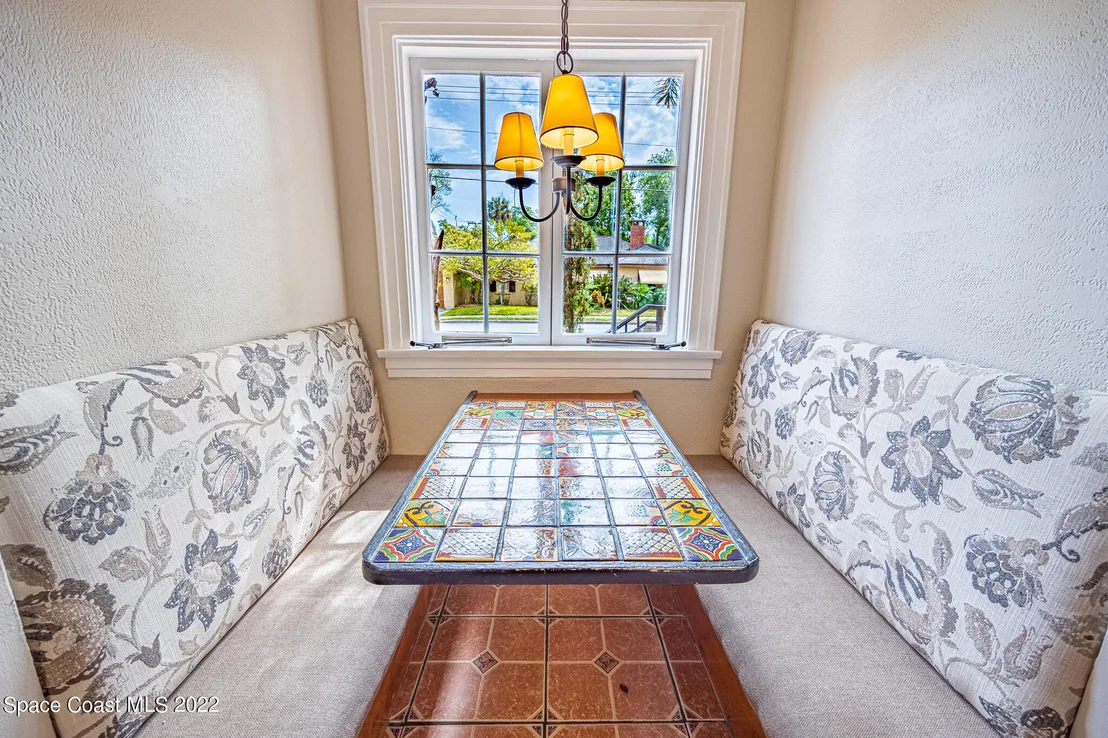Photo of 102 Valencia Road