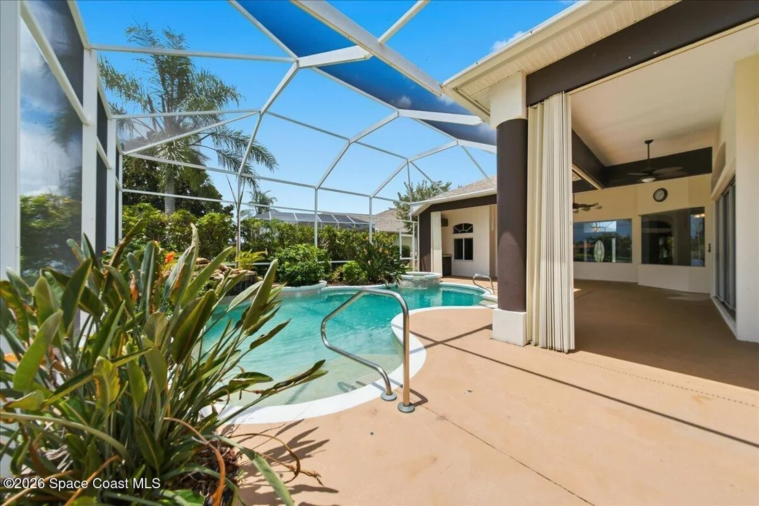 Photo of 825 Thrasher Drive