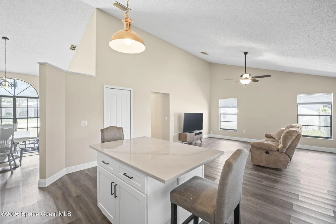 Photo of 894 Jamestown Drive