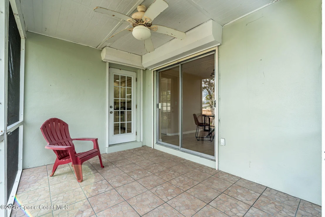 Photo of 696 Van Buren Street