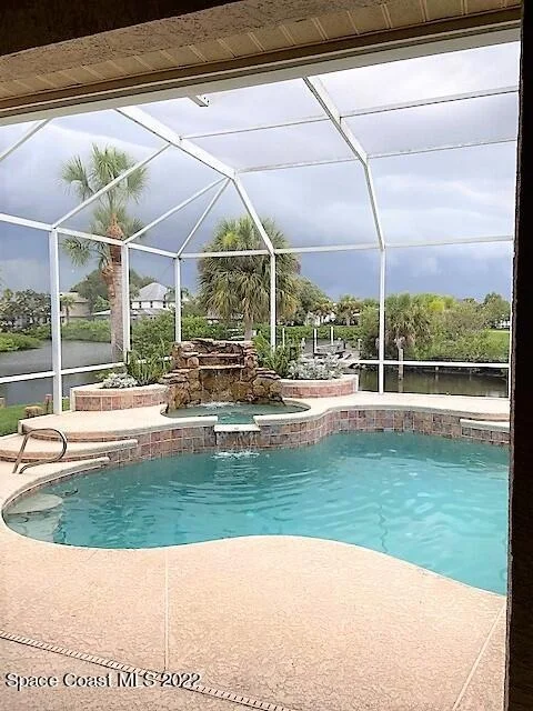 Photo of 470 Apache Trail