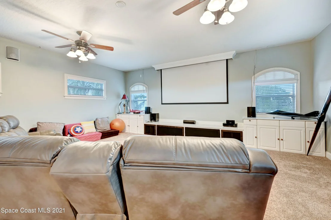 Photo of 687 Nicklaus Drive