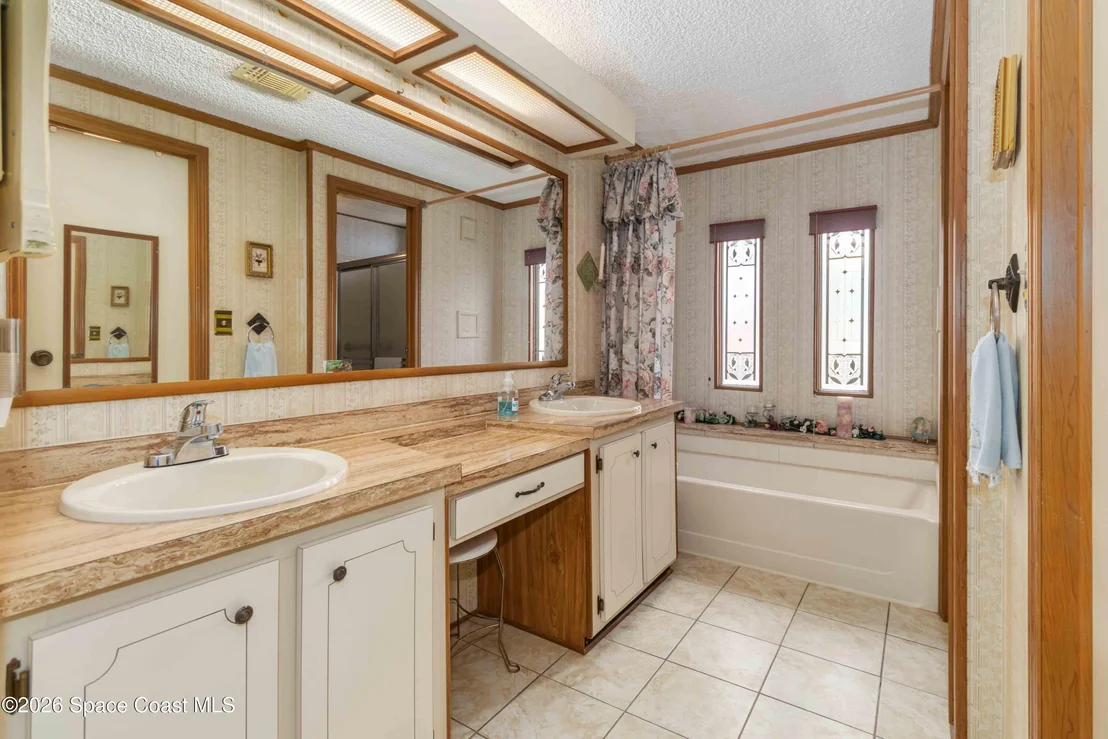 Photo of 703 Amaryllis Drive