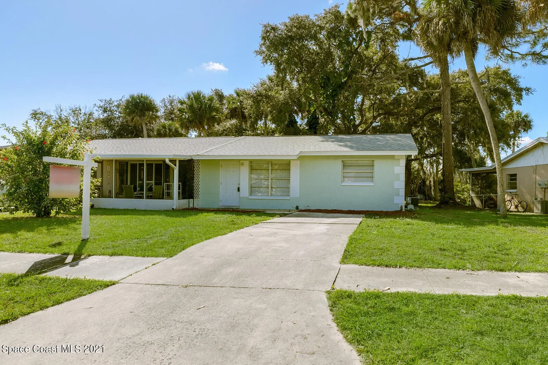 Photo of 728 Lunar Lake Circle