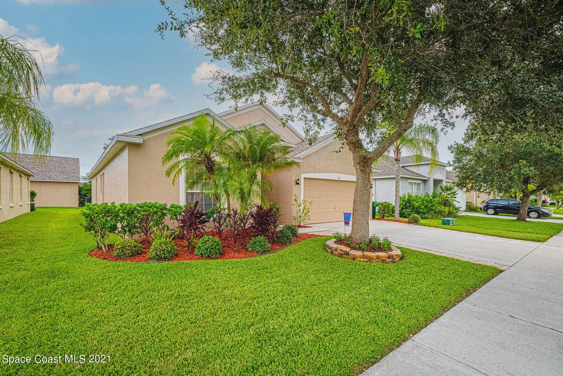 Photo of 561 Cressa Circle